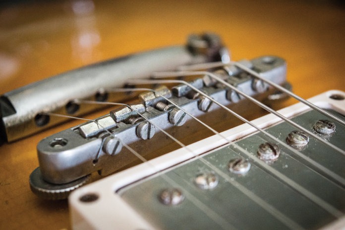 Puente ABR-1 Tune-o-matic de Gibson Les Paul