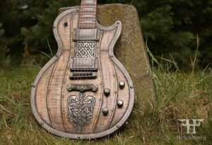 Hutchinson guitarra vikinga