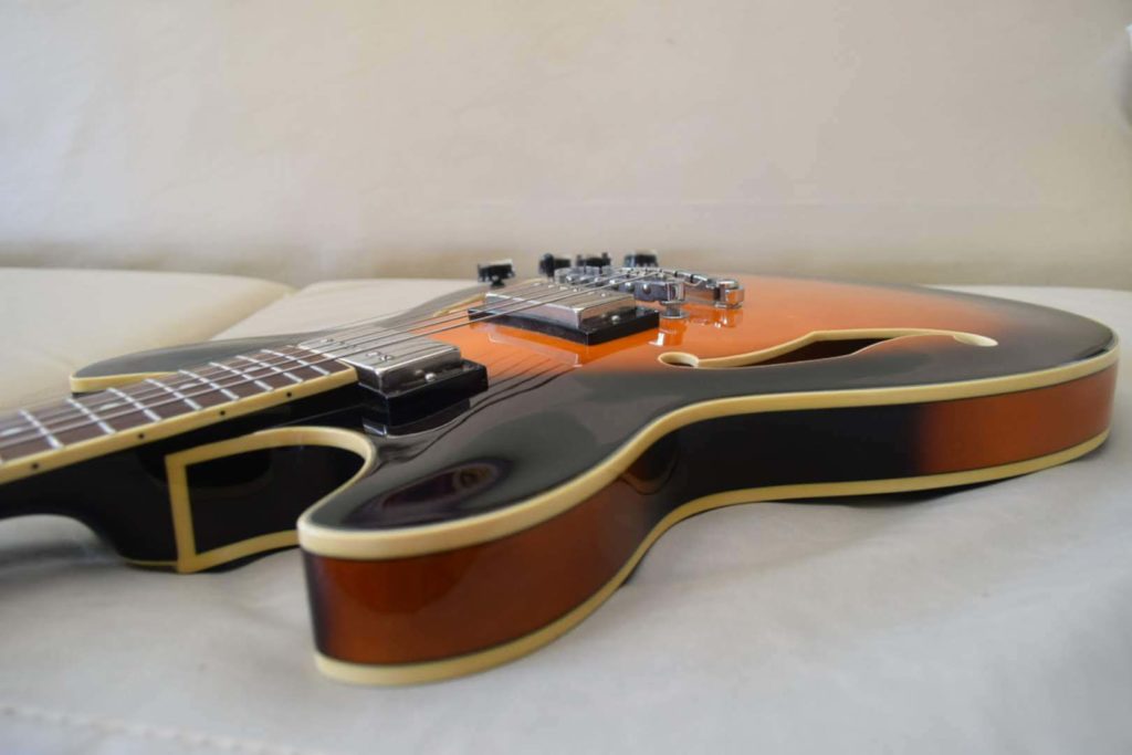 Ibanez AS73, couverture archtop.