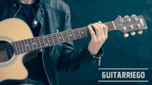 Notas musicales en el diapasón
