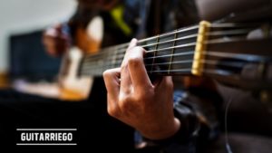 Aprende a tocar la guitarra eléctrica, clásica, espeñola, acústica y criolla, curso gratis para principiantes