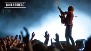 Cómo ser guitarrista profesional: carrera, conocimientos y consejos