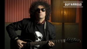 Flaca de Andrés Calamaro: Acordes, tabs y letra de la canción para tocar en guitarra.